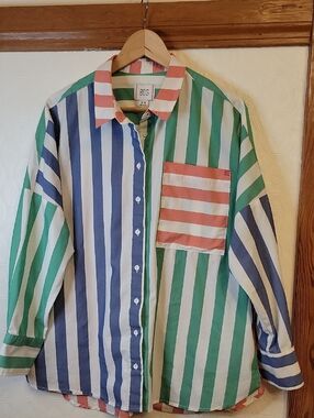 BDG Striped Button-Down Shirt in Green, Blue, Coral, and White Size M